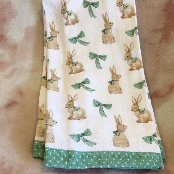 Bunnies All Over Spring Easter Kitchen Towels Set of Two NWT Cotton 18”x28” - Picture 13 of 15